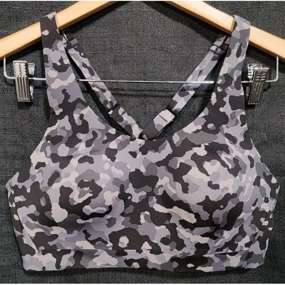 NWOT Athleta Advance Bra Black Camo SIZE‎ 34C Adjustable High Impact Active